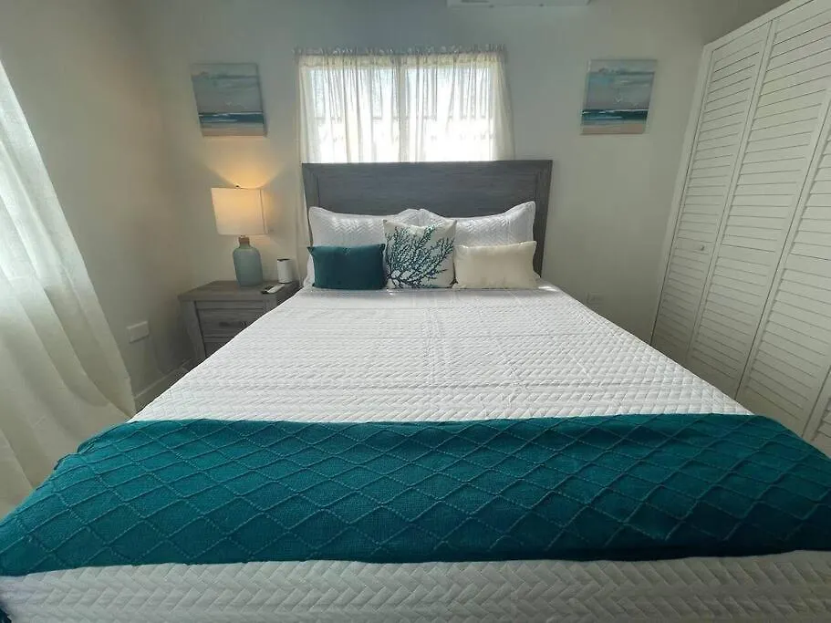 Unwind At Idyllic Escape! Villa Dickenson Bay